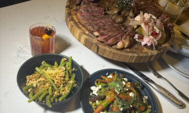 Hawkeye and Huckleberry Plates